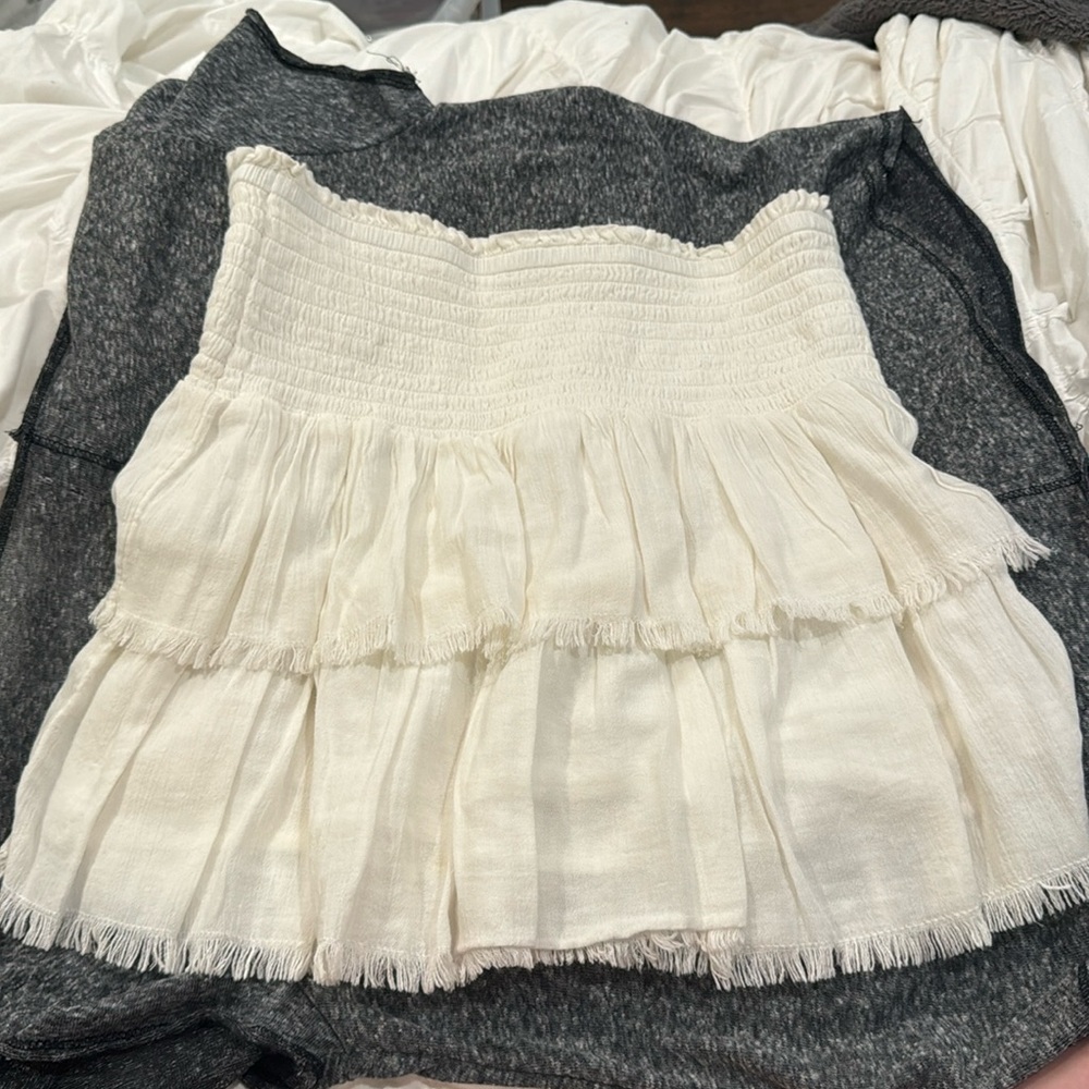 White aerie mini ruffle skirt